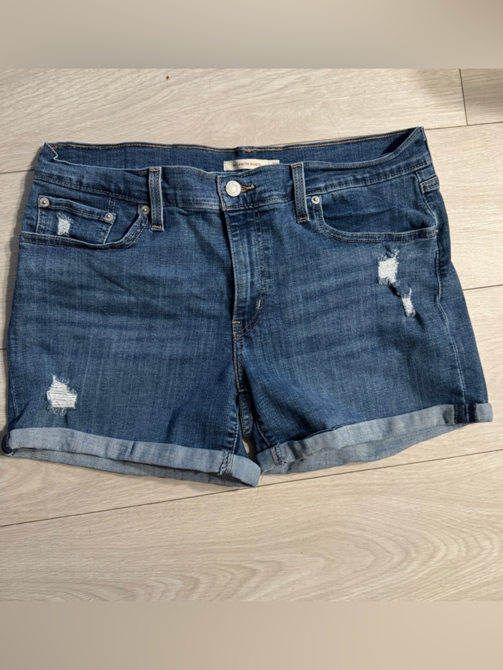 Levi Strauss & Co Mid Length Denim Shorts Size 32 Blue Cuffed Distressed Stretch